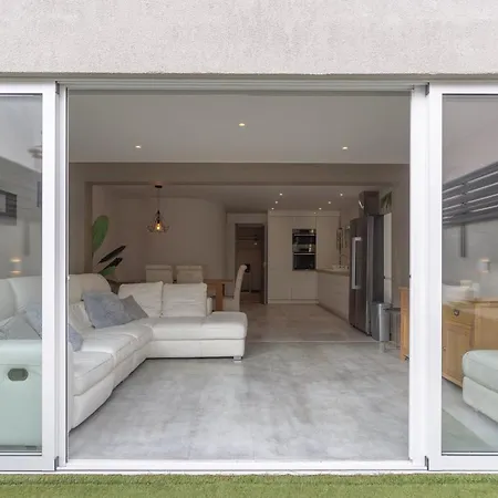 Modern 3 Bedroom Duplex Adeje Center Vakantiehuis Costa Adeje (Tenerife)