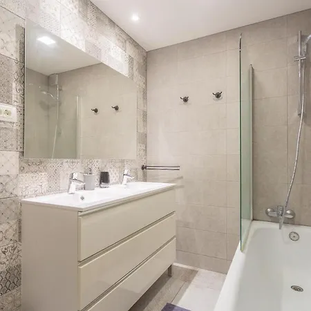 Feriehus Modern 3 Bedroom Duplex Adeje Center Wifi Costa Adeje (Tenerife)